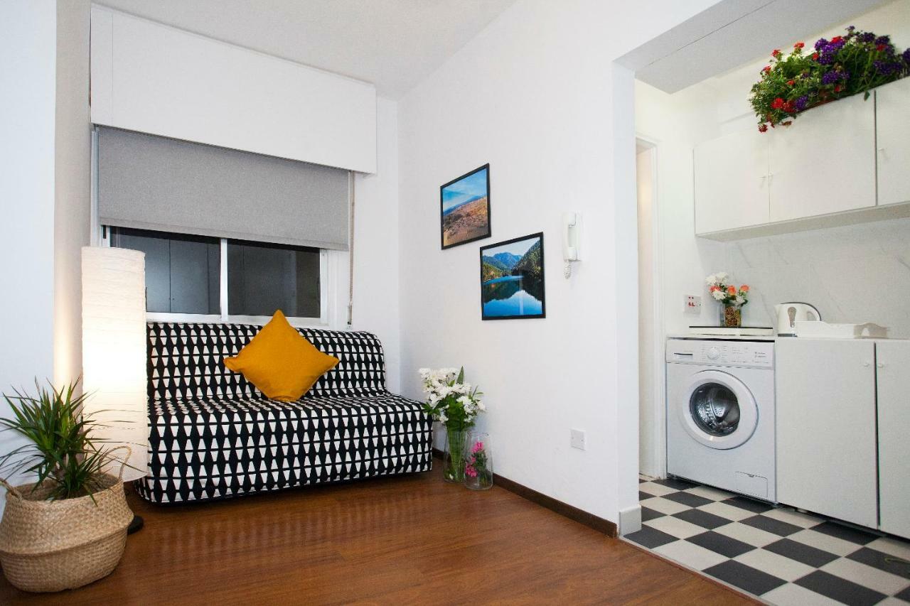 Poseidon Boutique Apartment 2 Лимасол Экстерьер фото